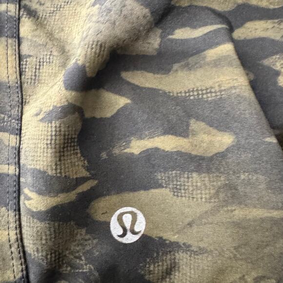 Lululemon T.H.E. Short Linerless 11" The Elements Cyberspace Men's Size S - Picture 7 of 9